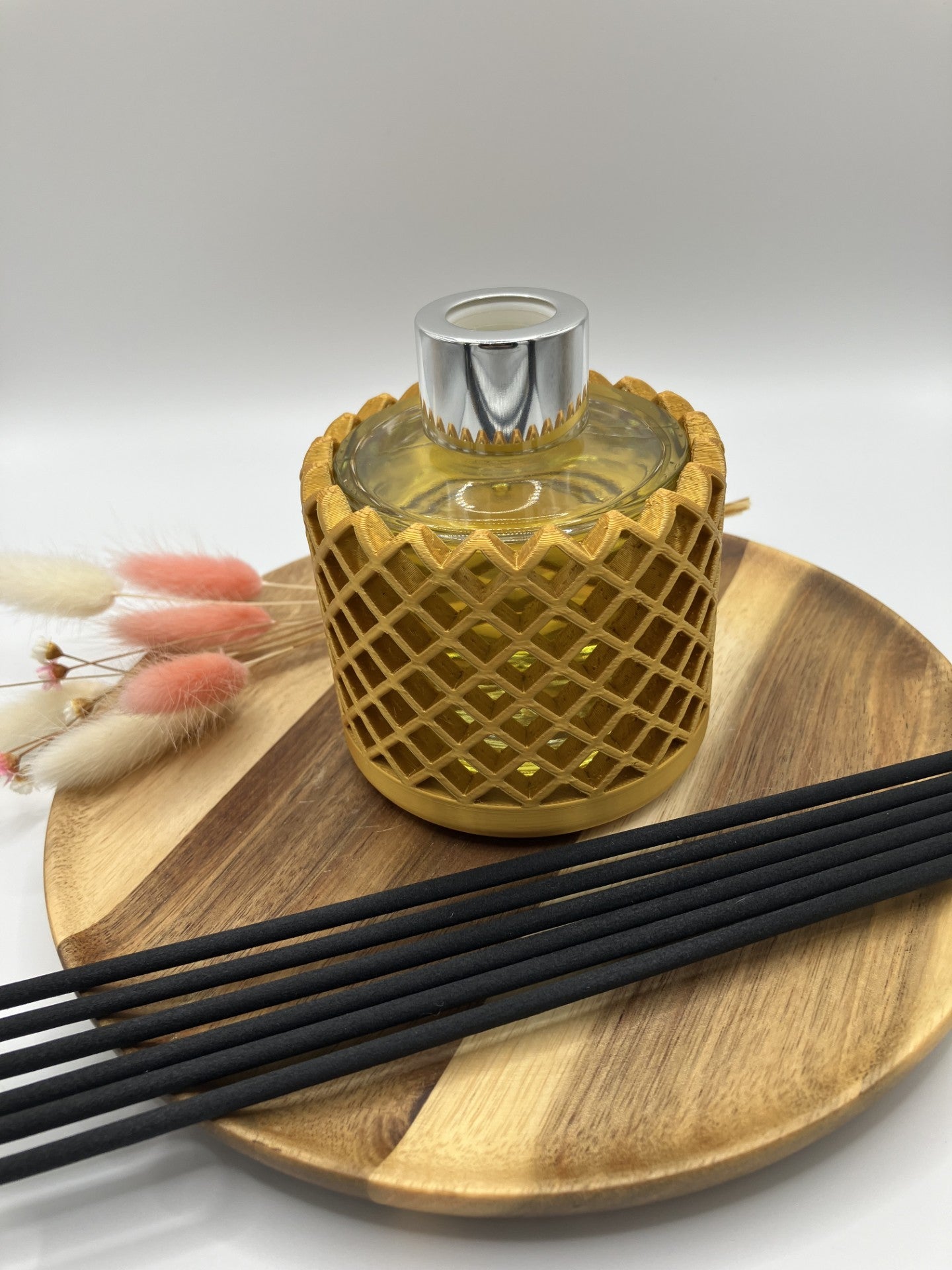 3d printed Reed Diffuser sleeve (mesh) with 100 ml bottle, Reeds with a choice of fragrance and colour