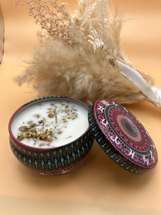 Zodiac pattern candle tin with Sandalwood and vanilla fragrance oil with chamomile flowers