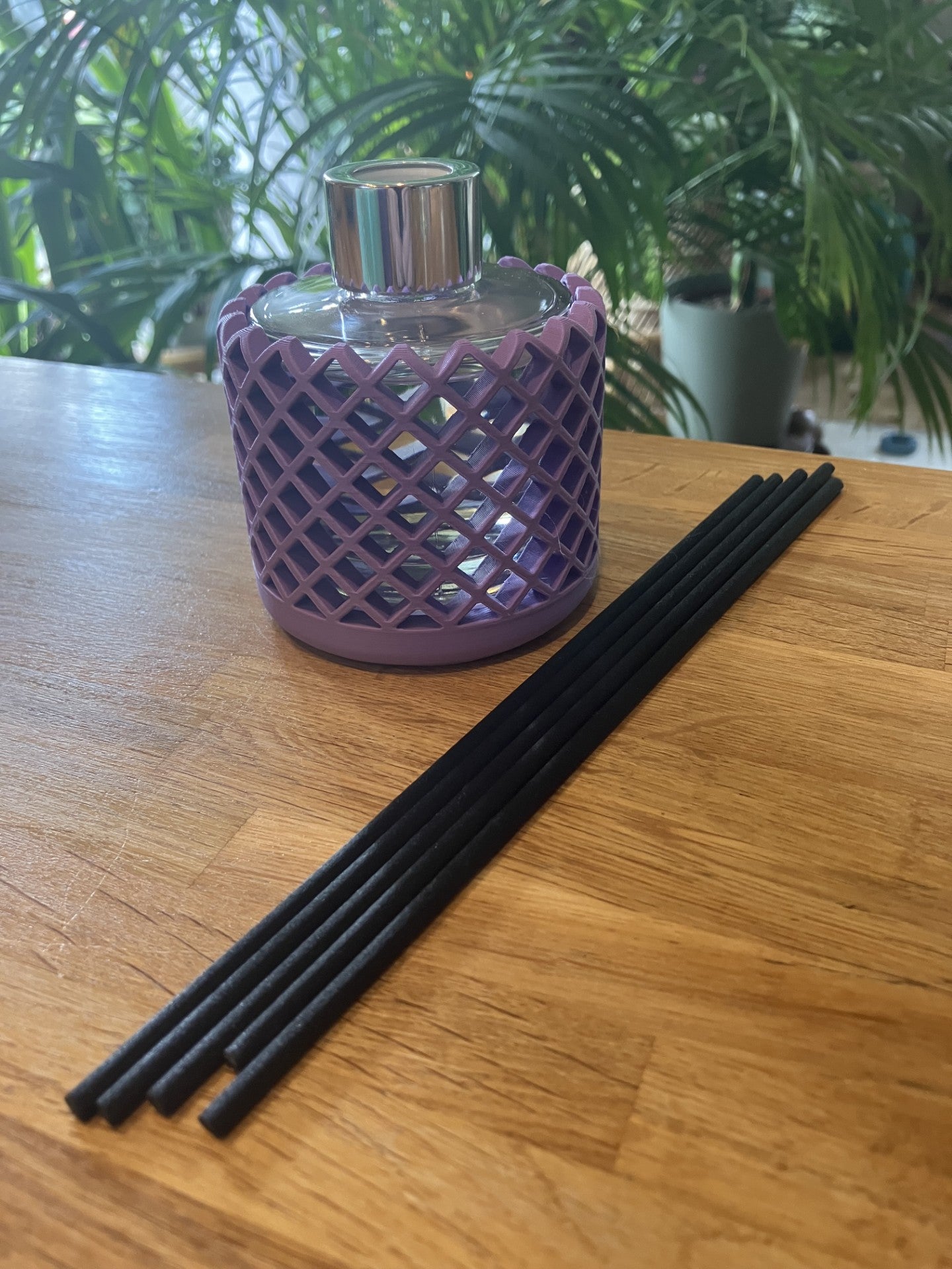 3d printed Reed Diffuser sleeve (mesh) with 100 ml bottle, Reeds with a choice of fragrance and colour