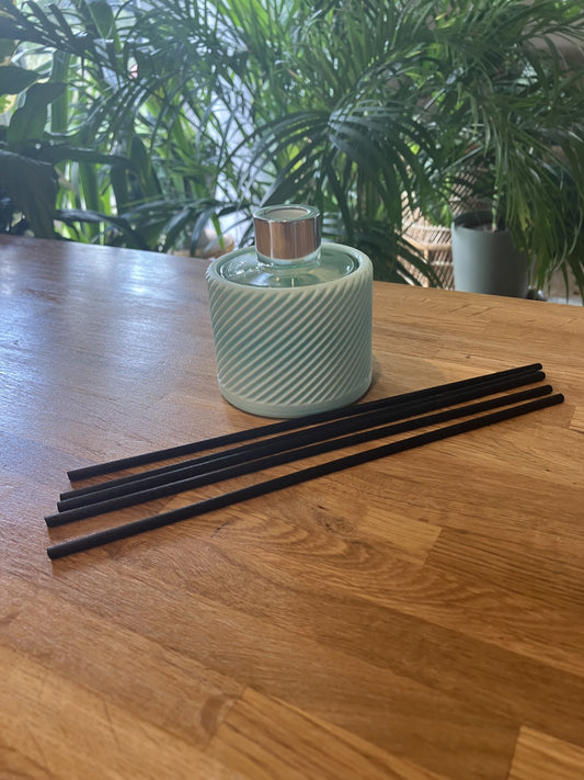 3d printed Reed Diffuser sleeve (wave) with 100 ml bottle, Reeds with a choice of fragrance and colour