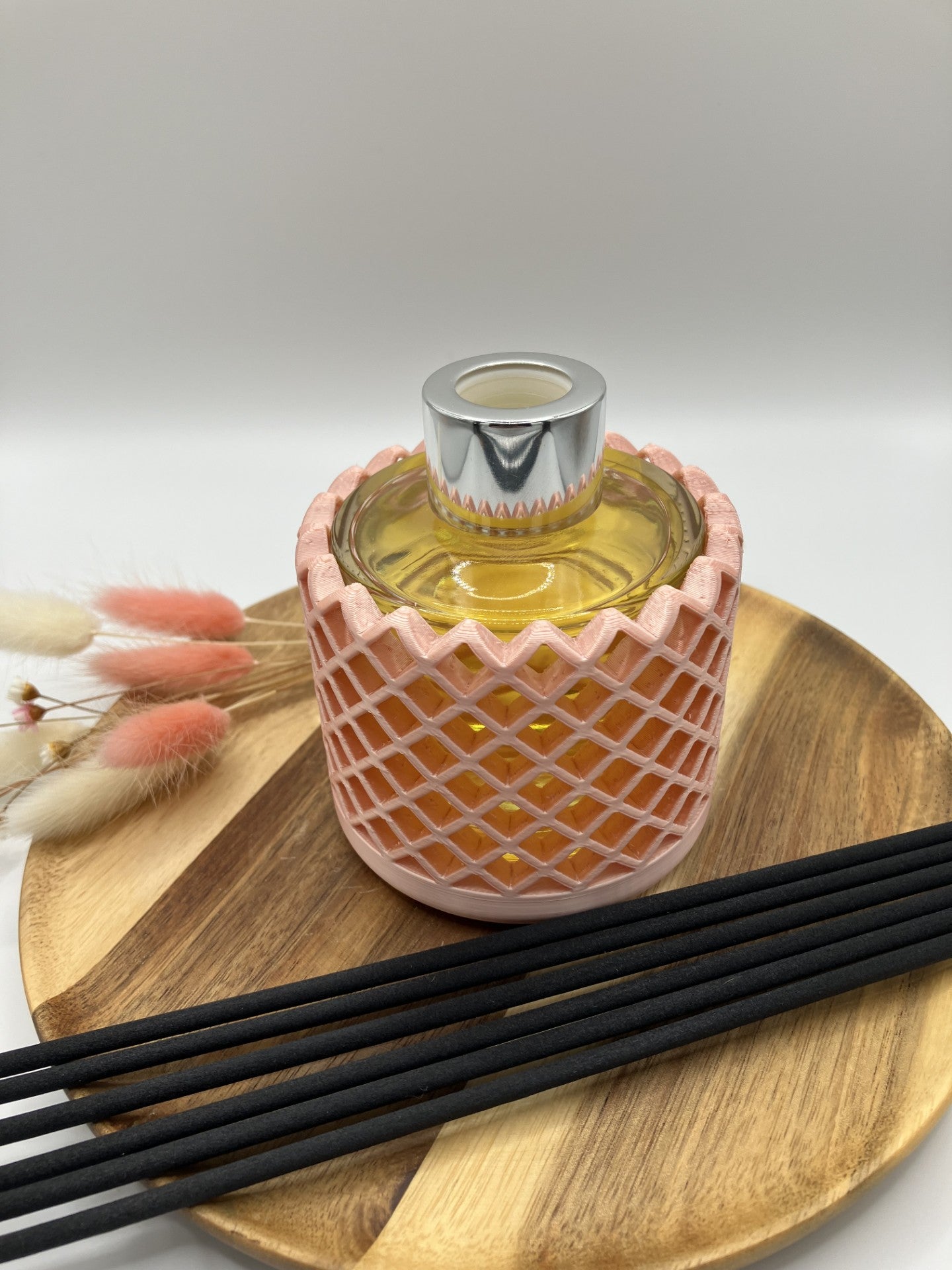 3d printed Reed Diffuser sleeve (mesh) with 100 ml bottle, Reeds with a choice of fragrance and colour